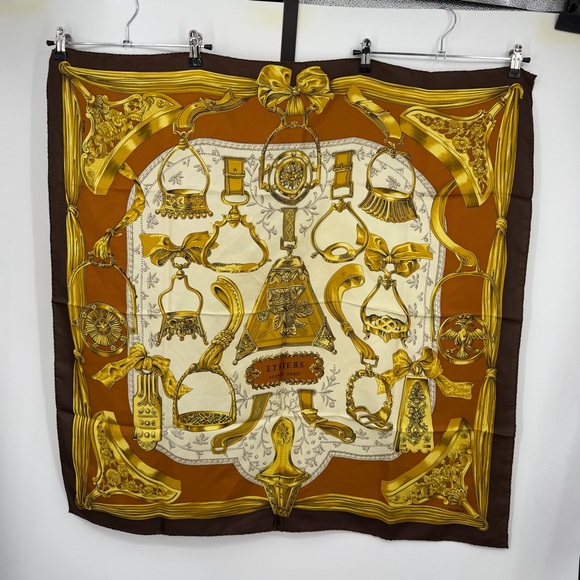 HERMES Carre 90 ETRIERS Scarf with stirrup and harness pattern Silk brown - Picture 1 of 11
